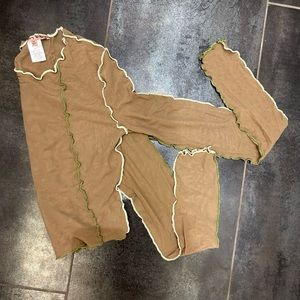 bailey rose long sleeve !